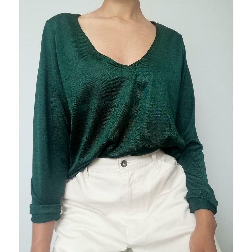 V neck green long sleeve